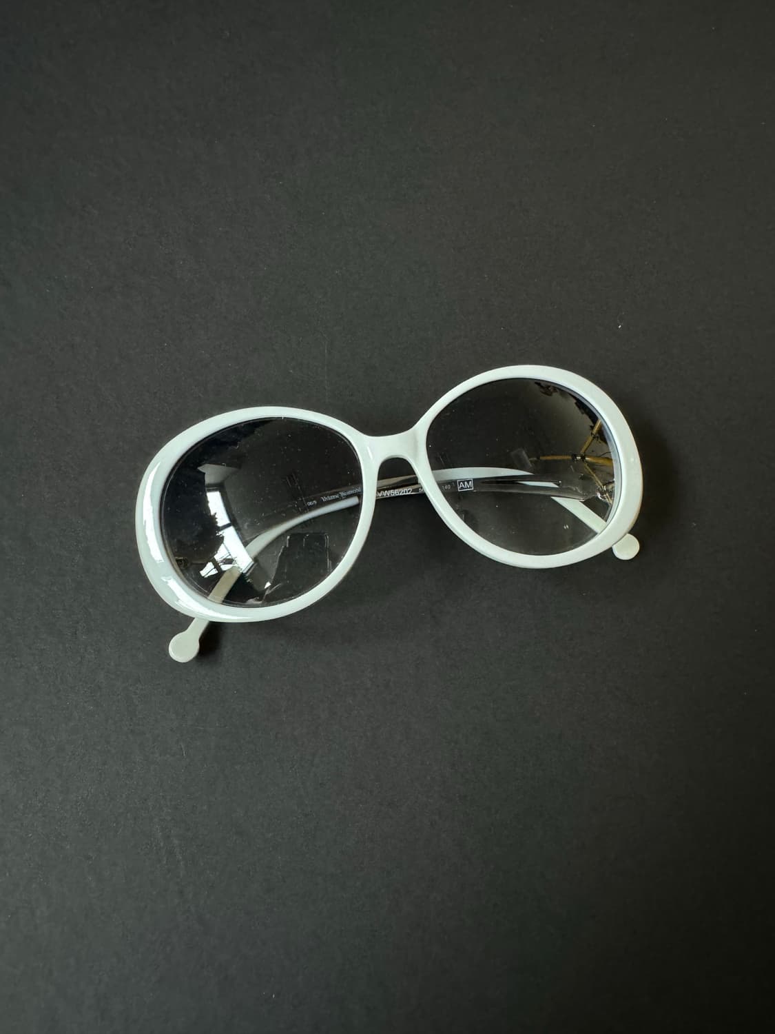 비비안 웨스트우드 화이트 선글라스  상품이미지2