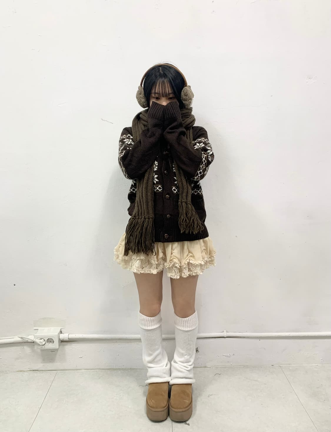 [JPN] 목도리 포함) 눈꽃 노르딕 코코아 폭닥 니트 가디 상품이미지2