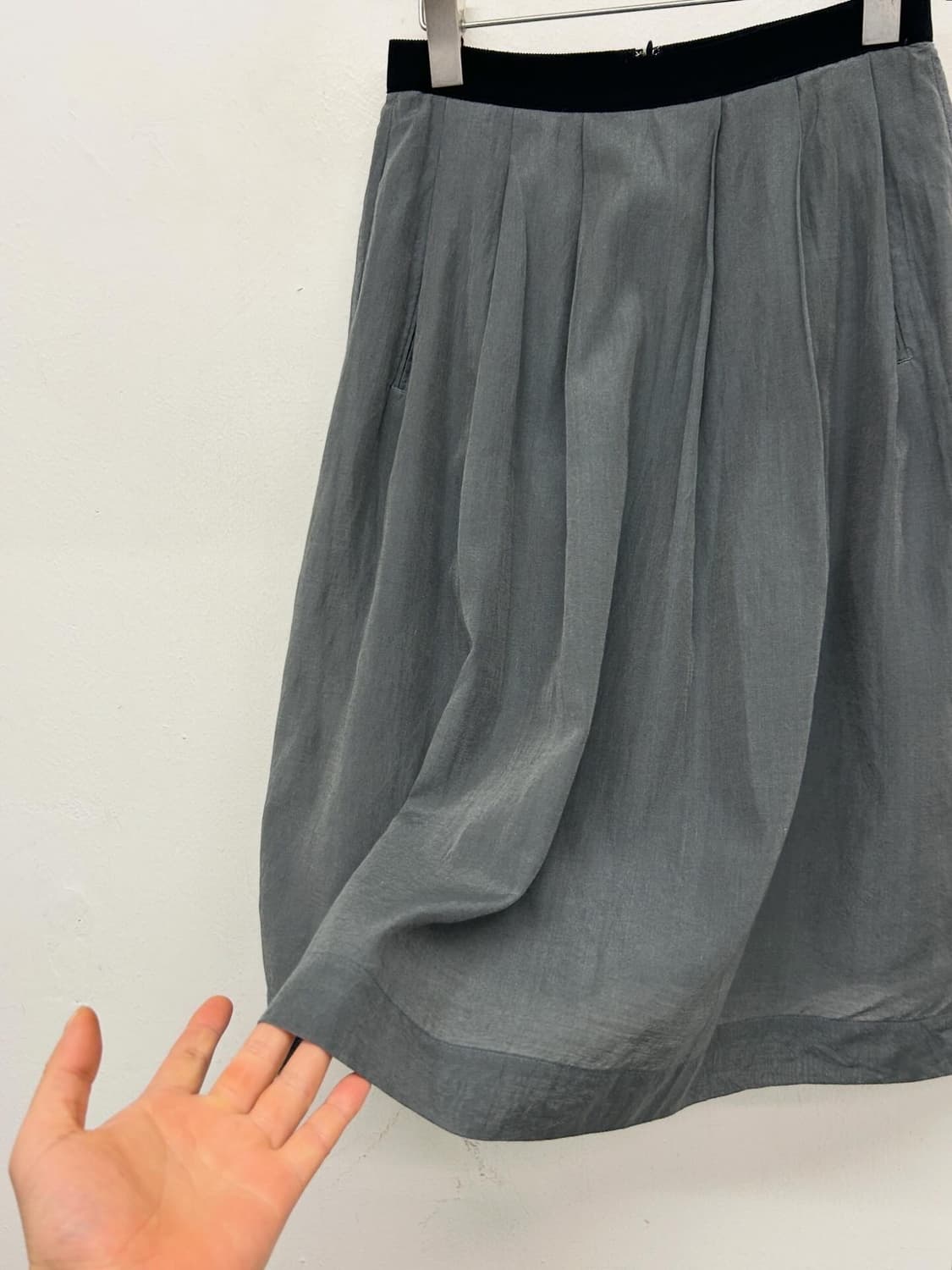 마가렛호웰 실크 플리츠 스커트 상품이미지2