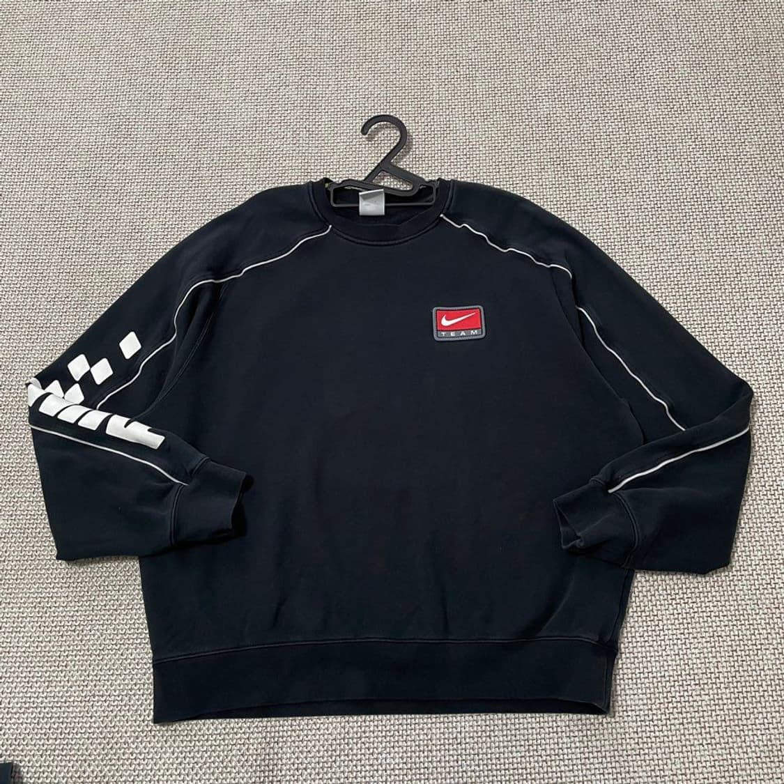 나이키 슈독 불독라운드 맨투맨 상품이미지1