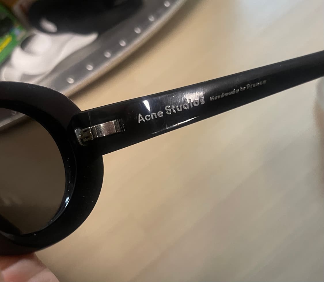 아크네 스튜디오 머스탱 오벌 선글라스 블랙 상품이미지2