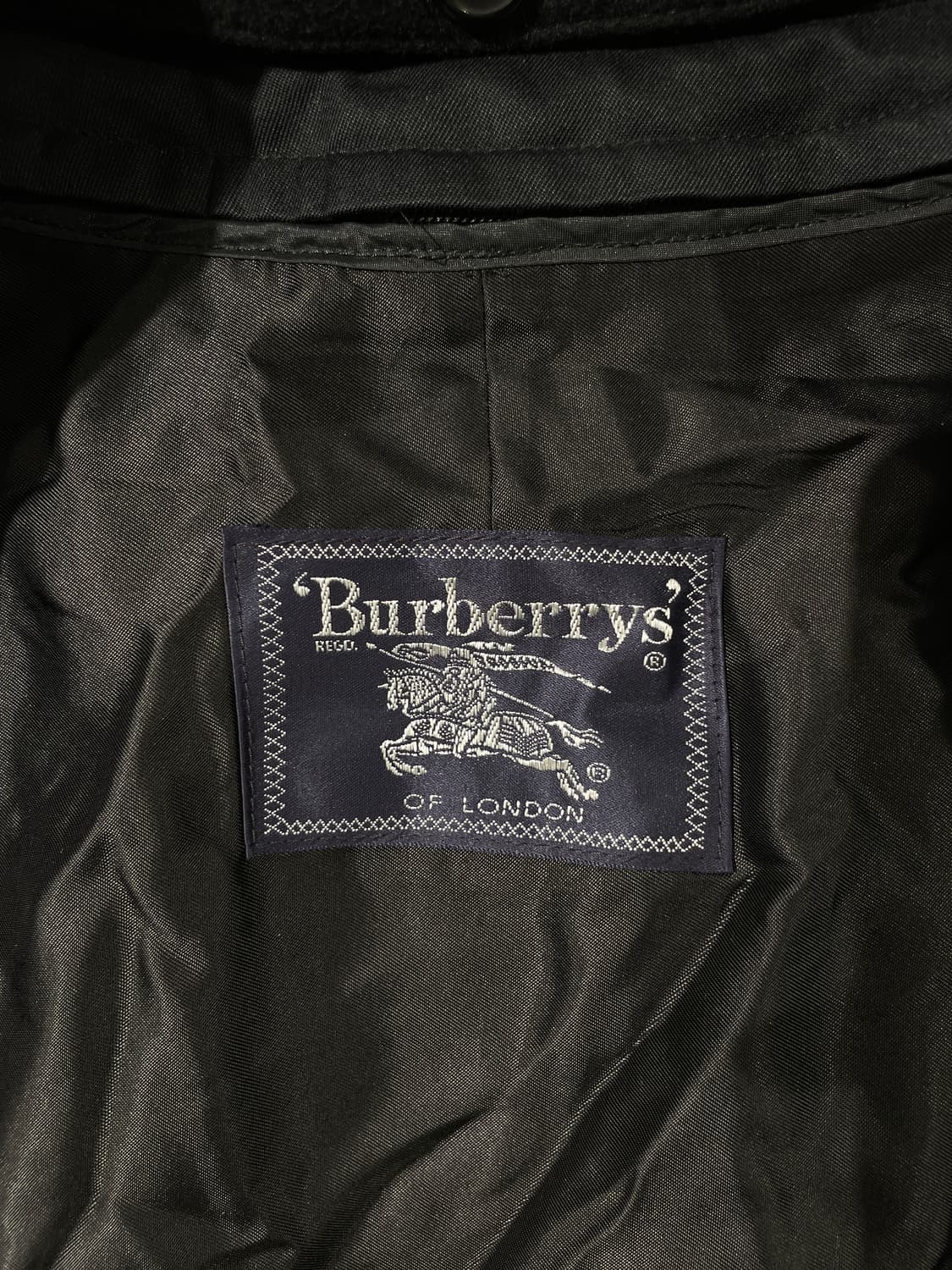 버버리 블랙 클래식 벨티드 트렌치 코트 상품이미지7