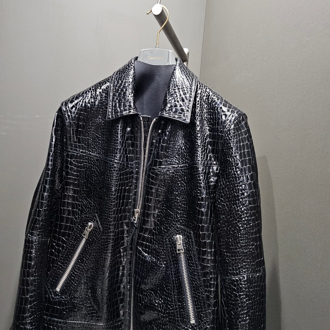 (국내1피스)톰포드 크록이펙트 젠슨 황 가죽 트러커자켓 상품이미지5