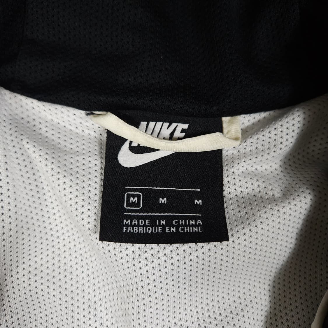 나이키 더블스우시 바람막이  상품이미지5