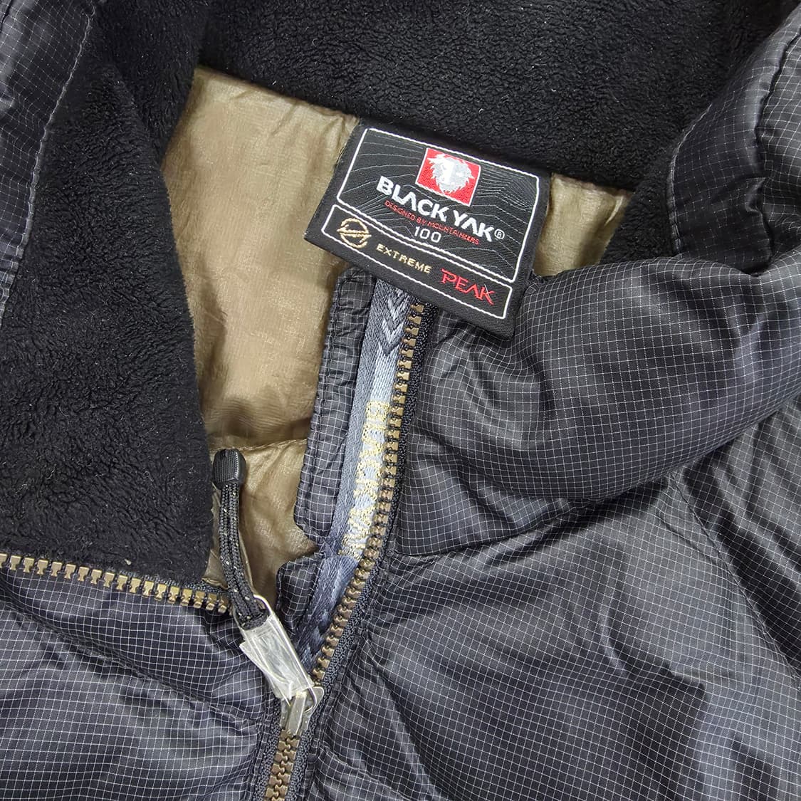 [100] 블랙야크 구스다운 경량 패딩 점퍼 1223J1 상품이미지4