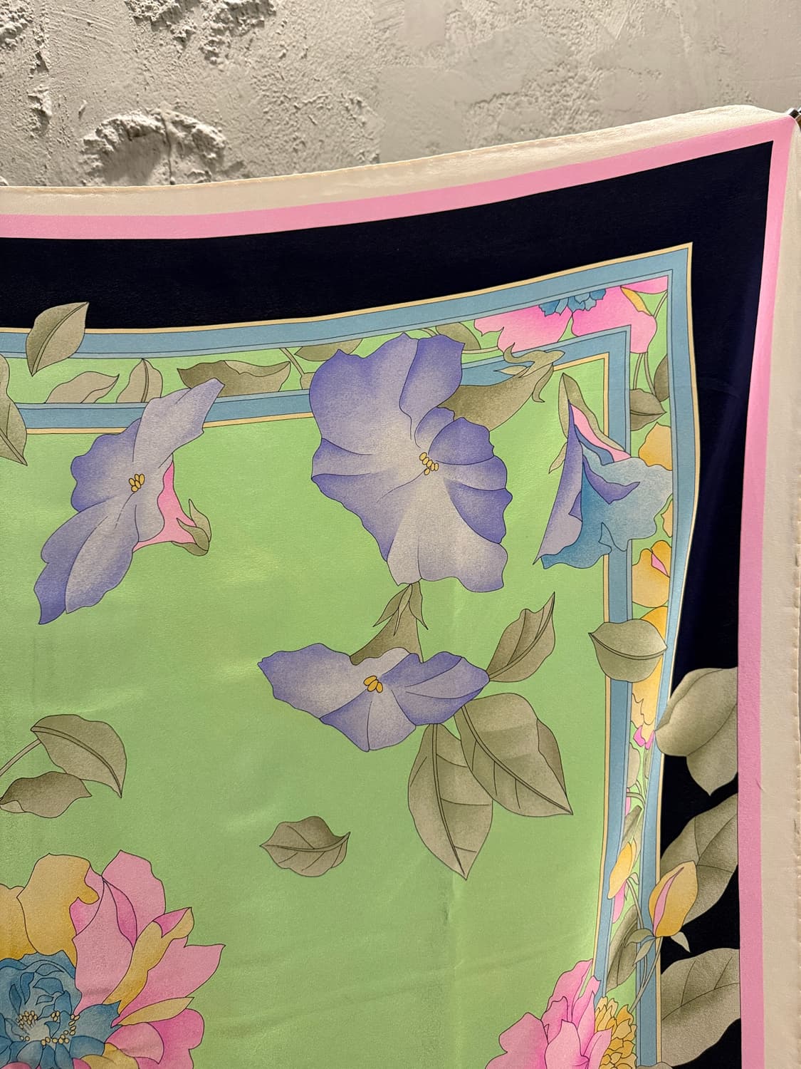 레오나드 파리 플로럴 실크 스카프 상품이미지5