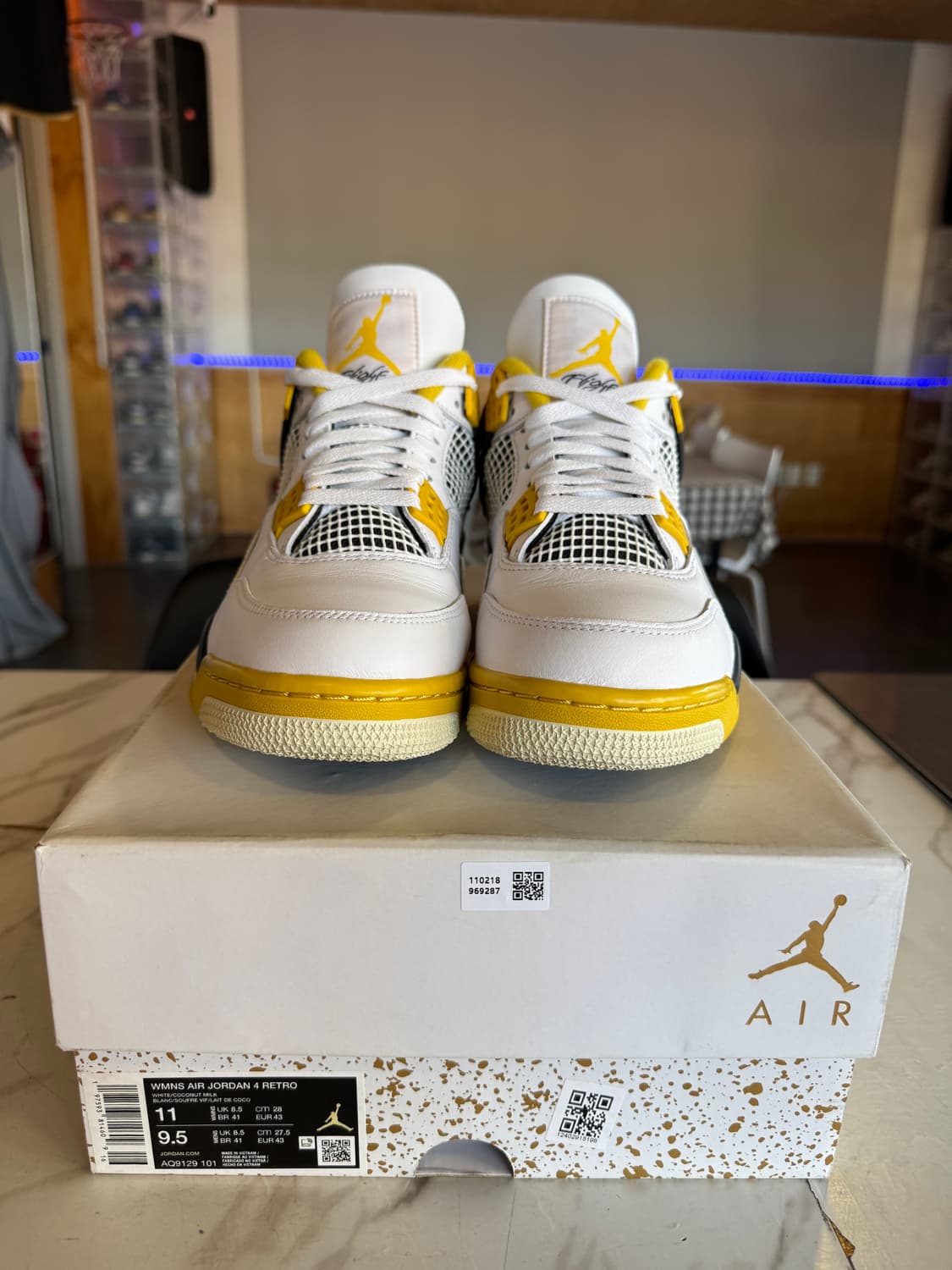 (W)조던4 레트로 비비드 설퍼 W280(MEN:270) 팝니다 상품이미지2