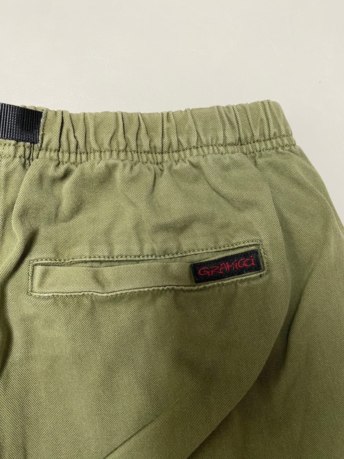 그라미치 루즈핏 테이퍼드 팬츠 올리브 M 상품이미지5