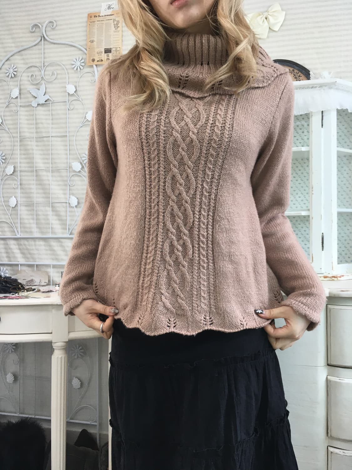 Axes femme 액시즈팜 핑크 베이지 펀칭 니트 상품이미지1