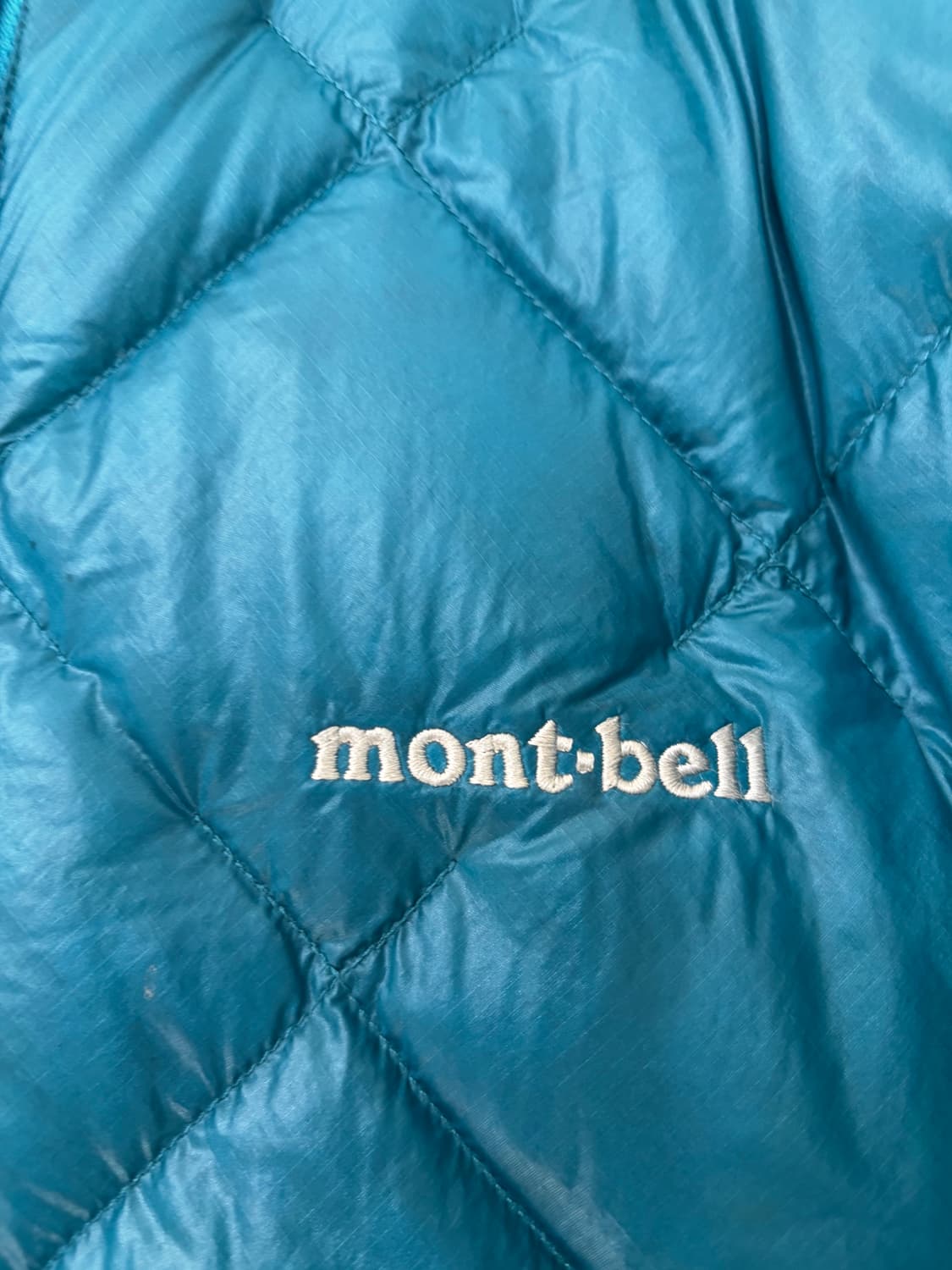 몽벨 경량패딩 M 상품이미지3