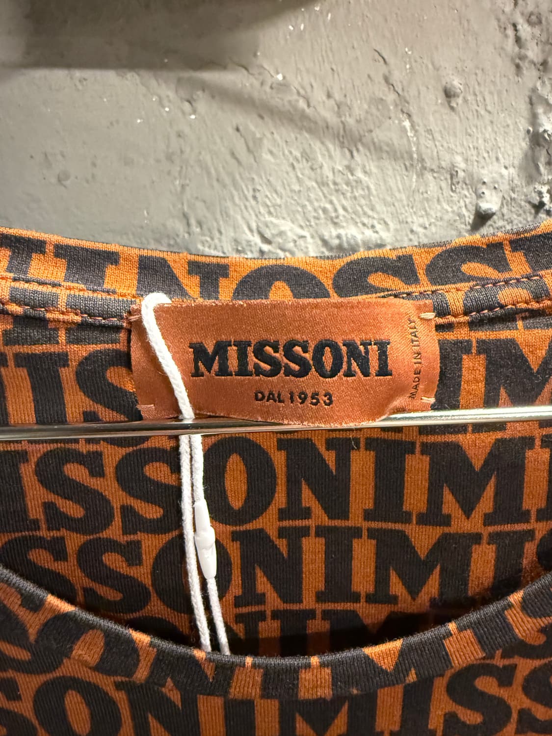 미쏘니 올오버 로고 패턴 반팔 티셔츠 브라운 M 상품이미지4