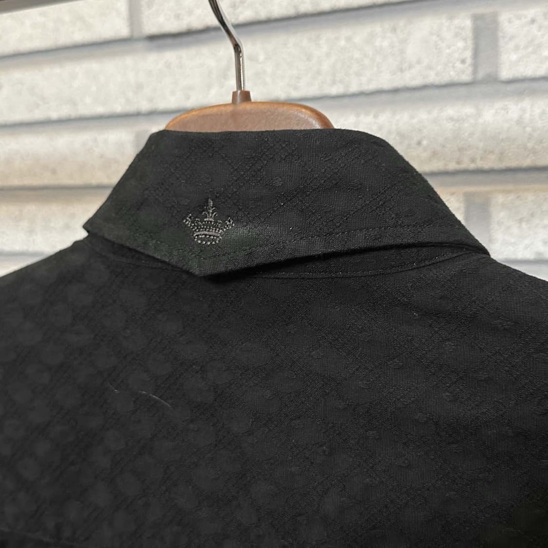 USA VINTAGE 긴팔 셔츠 플로럴 자수 핀턱 히든 버튼 디테일 블랙 상품이미지8