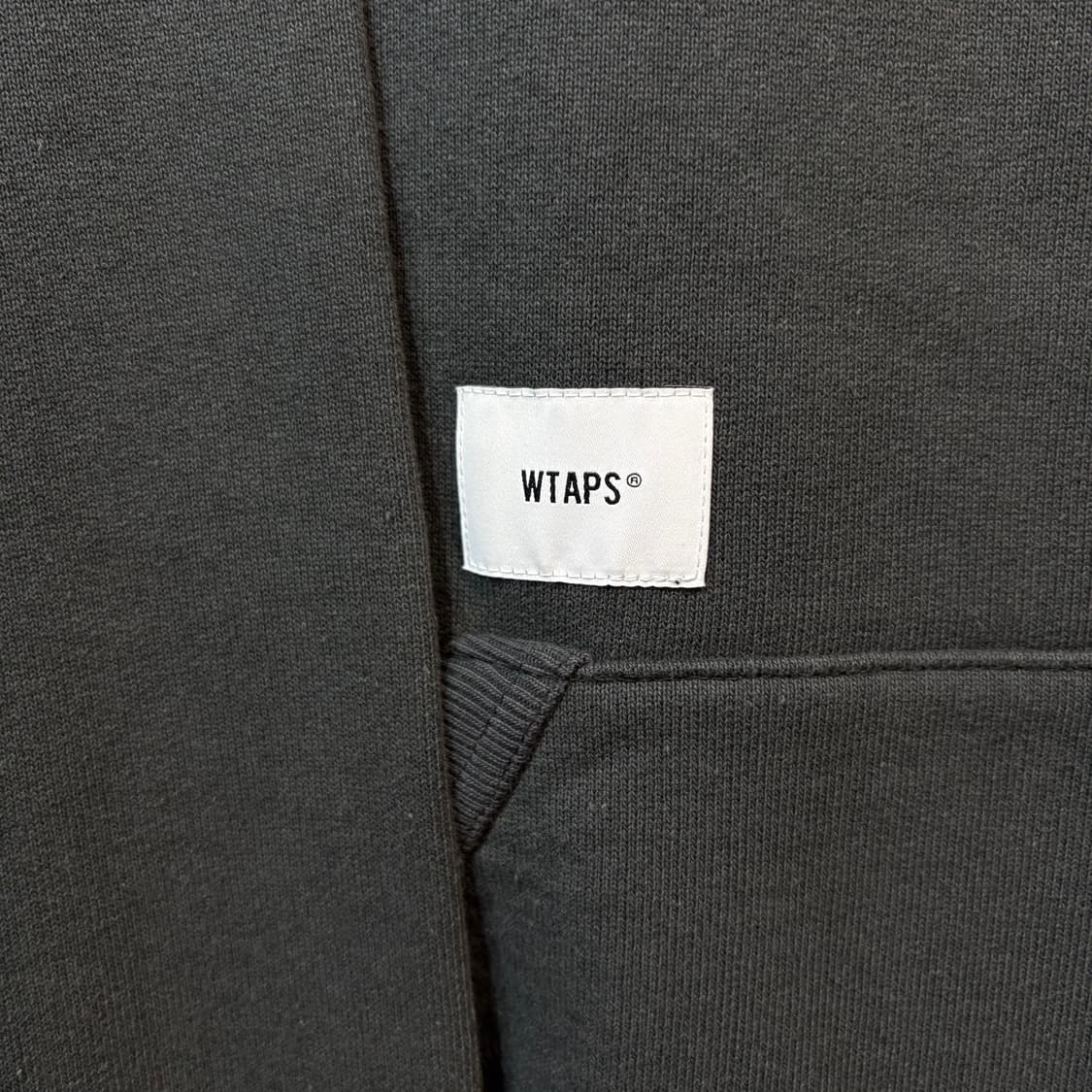 [2] WTAPS 더블탭스 투톤 후드티 상품이미지2