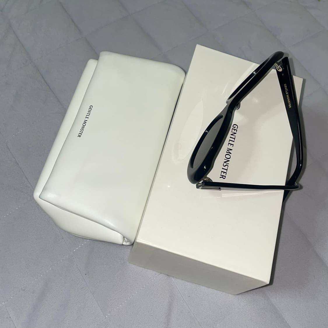 젠틀몬스터 선글라스 르 01 블랙 상품이미지2