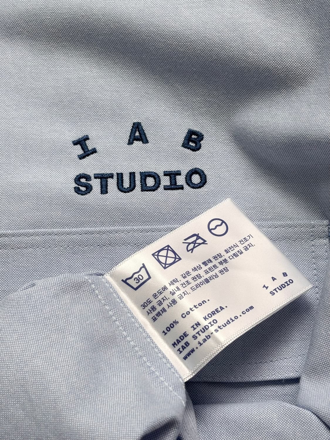 IABSTUDIO 아이앱스튜디오 블루 포켓 셔츠 상품이미지8
