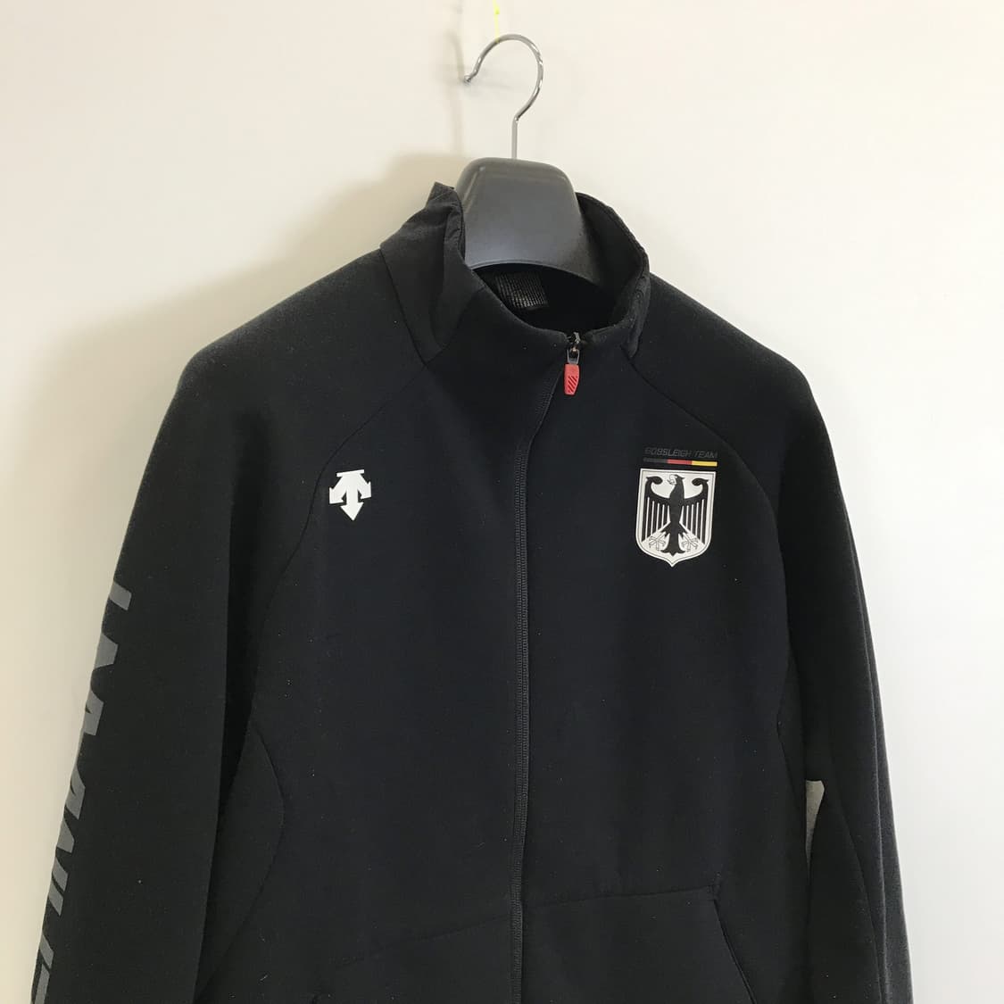 데상트 독일 봅슬레이팁 트랙져지 [105] 상품이미지2