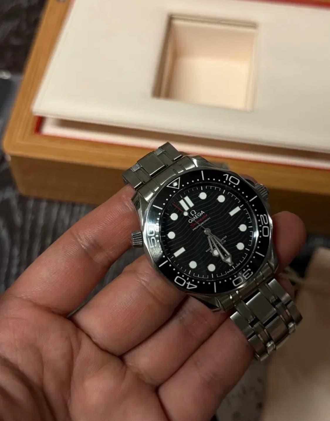 [44mm]오메가 씨마스터 다이버 300 풀박스 흑판 블랙 상품이미지5