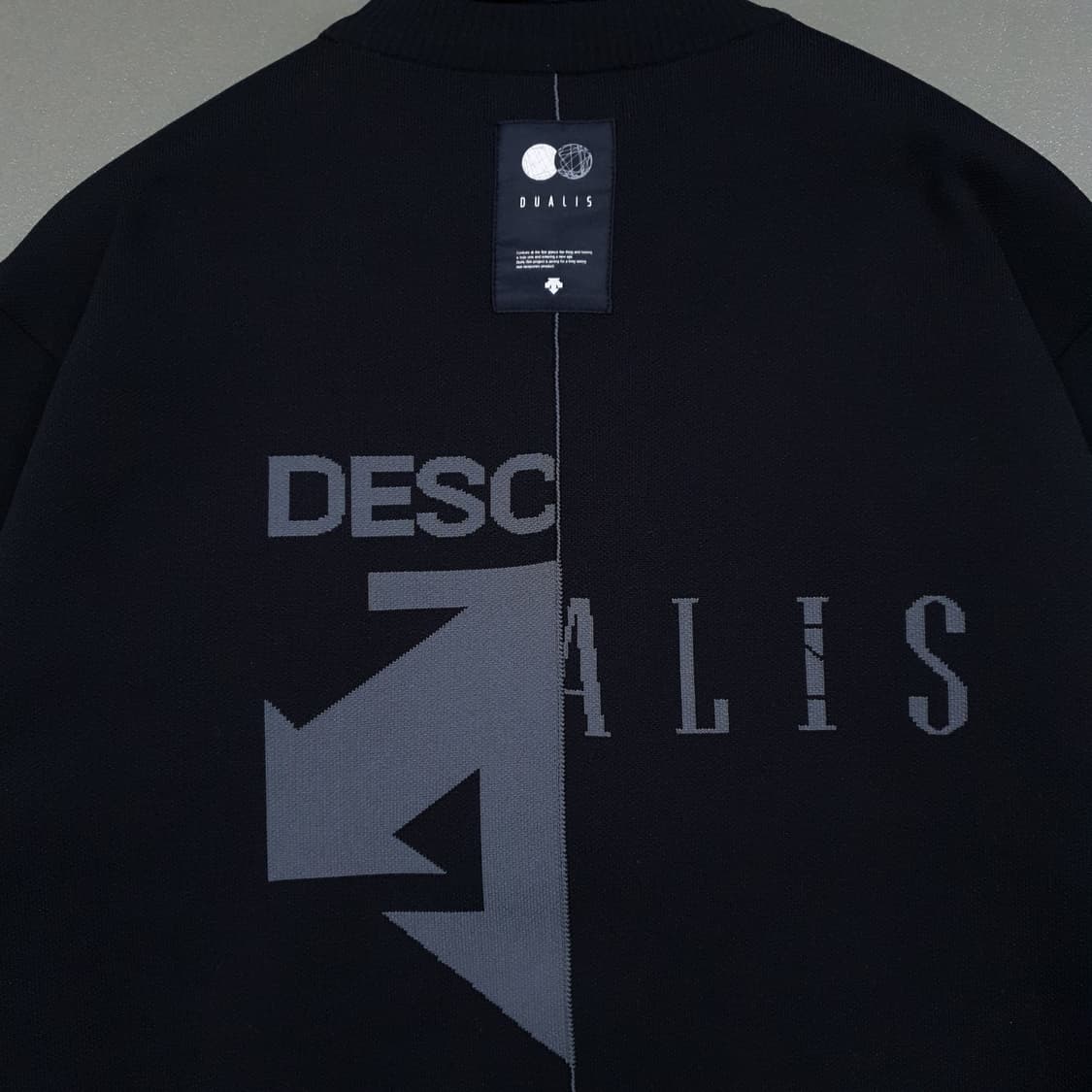 XL (105) 데상트 신형 20ss 듀얼리스 아모사 니트 스웨터 블랙 상품이미지2