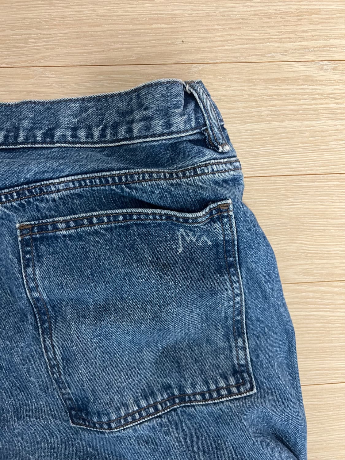 유니클로 jw앤더슨 스트레이트진 65 상품이미지5