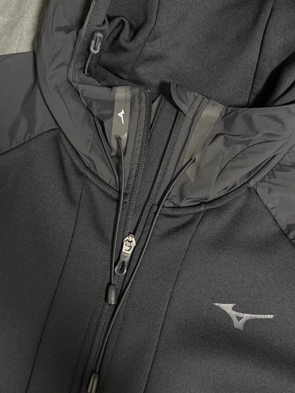 미즈노 트랙 후드 집업 블랙 상품이미지2