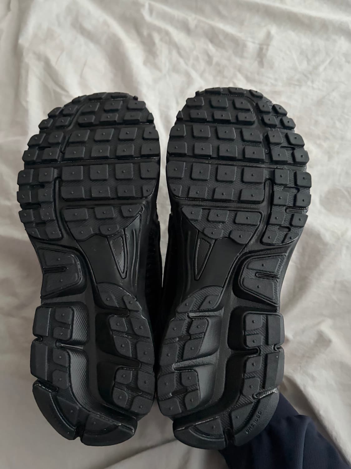 나이키 / 줌보메로5 블랙 / 255 상품이미지7