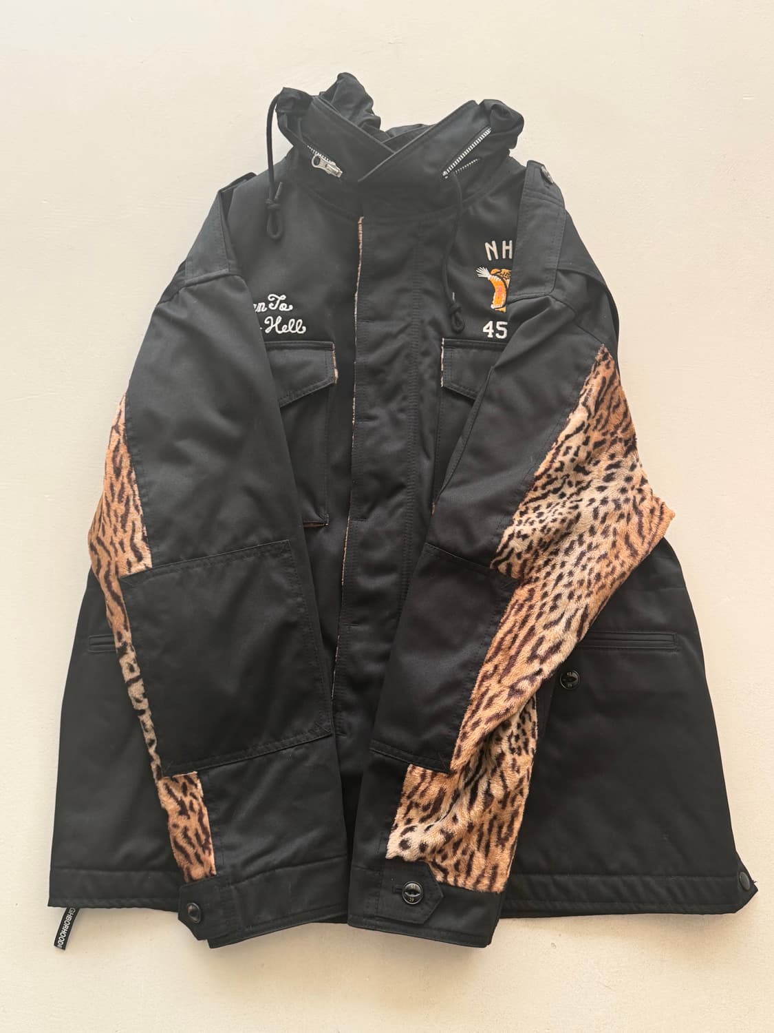 네이버후드 사파리 스타일 자수점퍼 상품이미지4