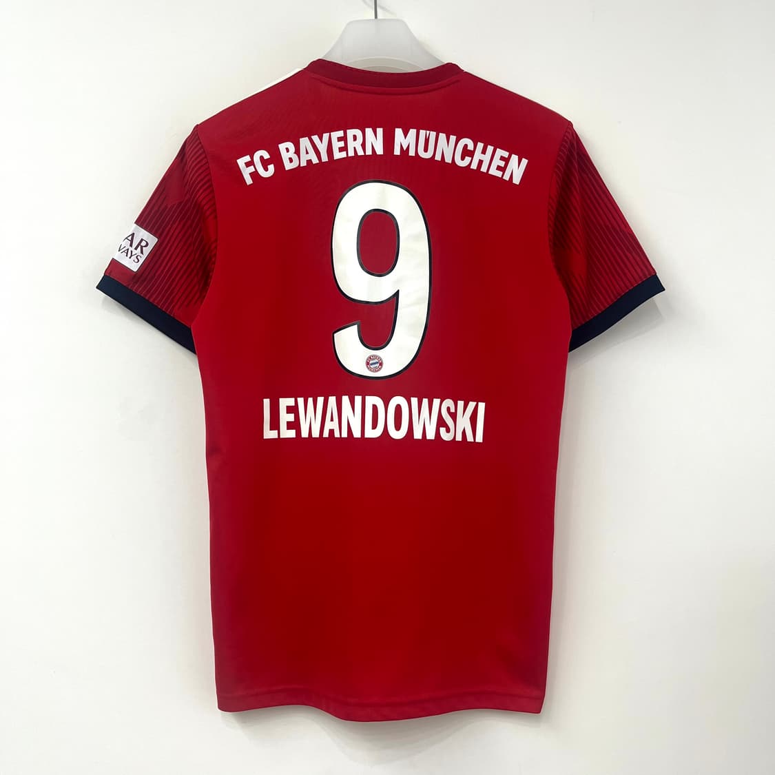 아디다스 18-19 바이에른 뮌헨 레반도프스키 유니폼 상품이미지3