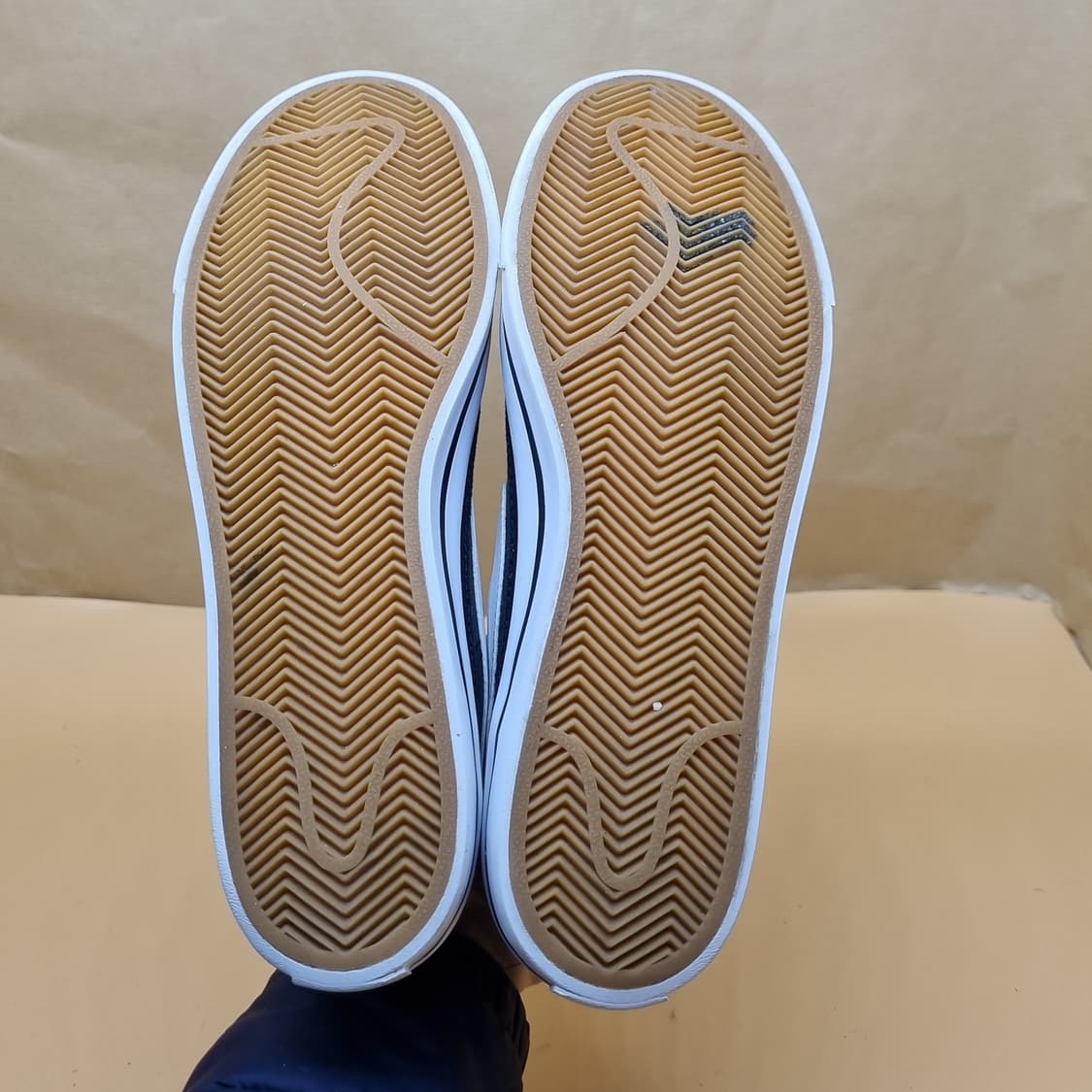 나이키 코트 레거시 레더 블랙 스니커즈240  상품이미지3