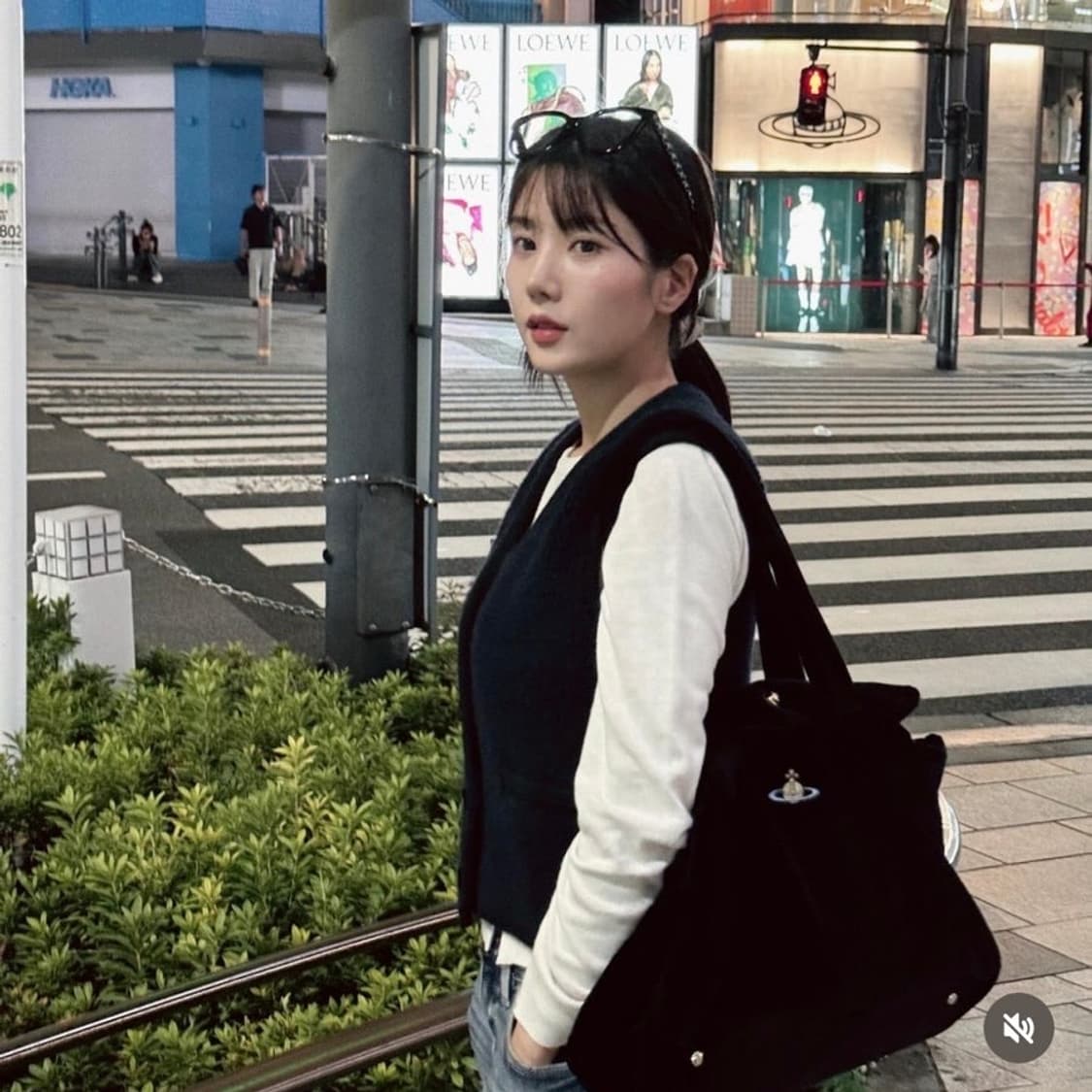 비비안웨스트우드 야스민 벨벳 라지 상품이미지2