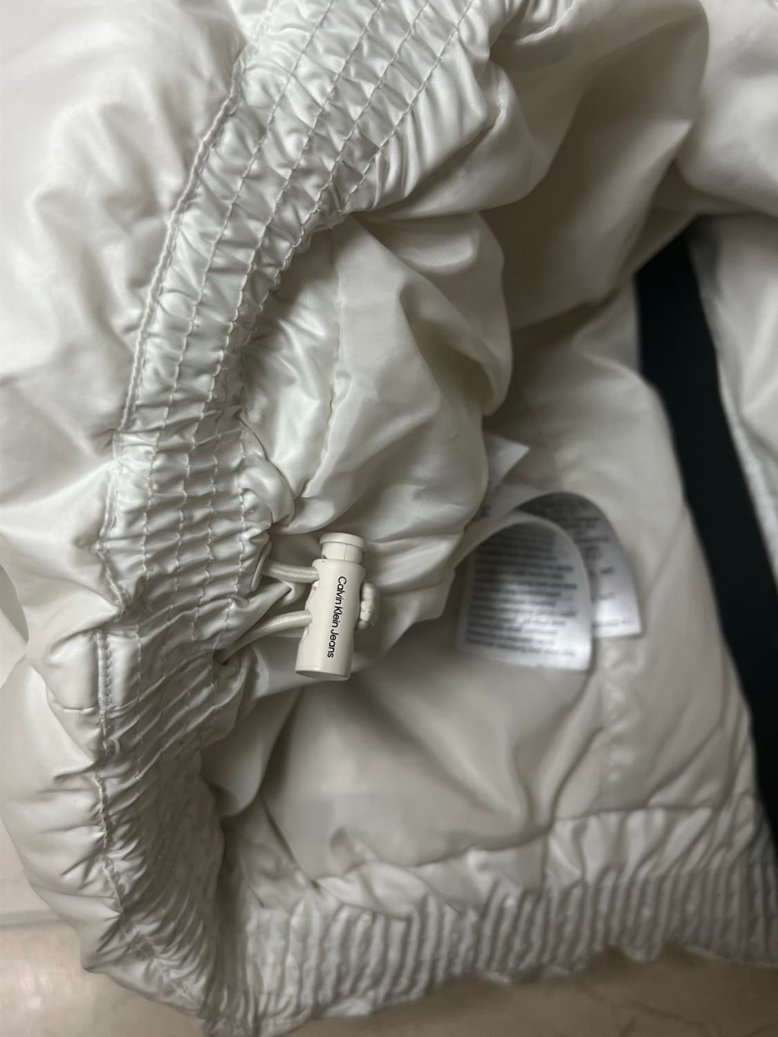 캘빈클라인 진스 화이트 패딩 상품이미지4