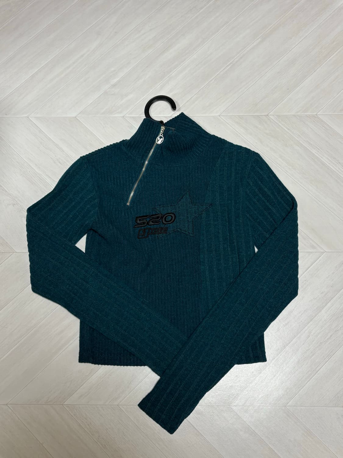 Yuse 하프 집업탑 상품이미지1