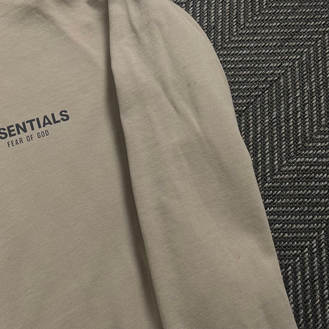 피어오브갓 에센셜 빅로고 박시핏 크림 롱 슬리브y 3817 상품이미지6