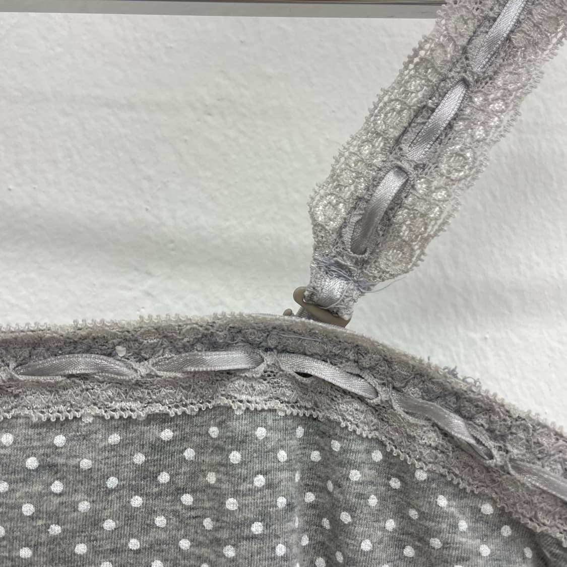 Grey dote lace sleeveless 상품이미지3