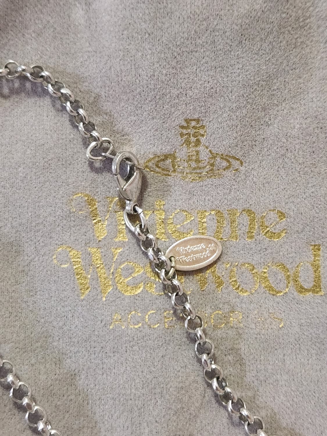 비비안웨스트우드 미니 바스 릴리프 목걸이 상품이미지2