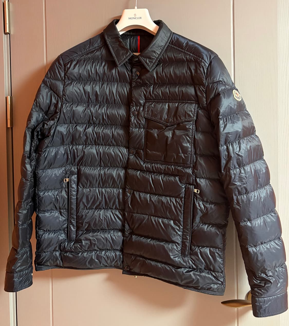 몽클레어 테니브레스 셔츠 자켓 패딩 5사이즈 판매합니다. 상품이미지1