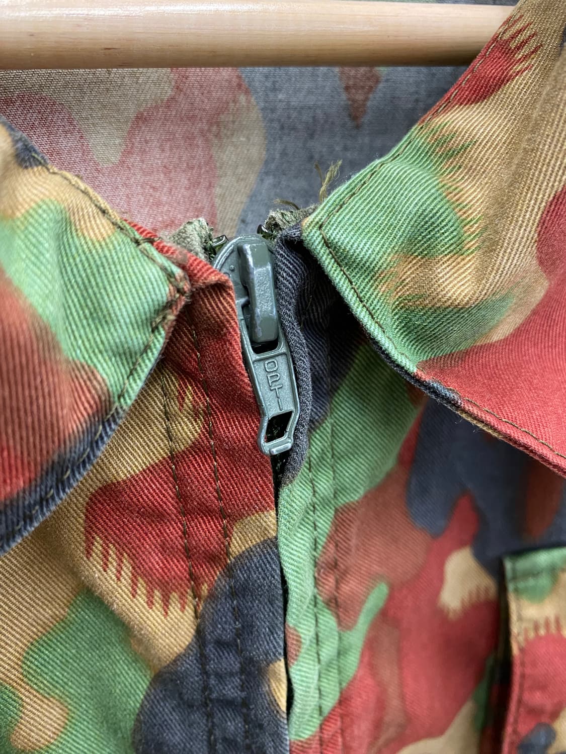 [L-XL] 80s 스위스 밀리터리 M83 카모플라쥬 자켓 상품이미지5