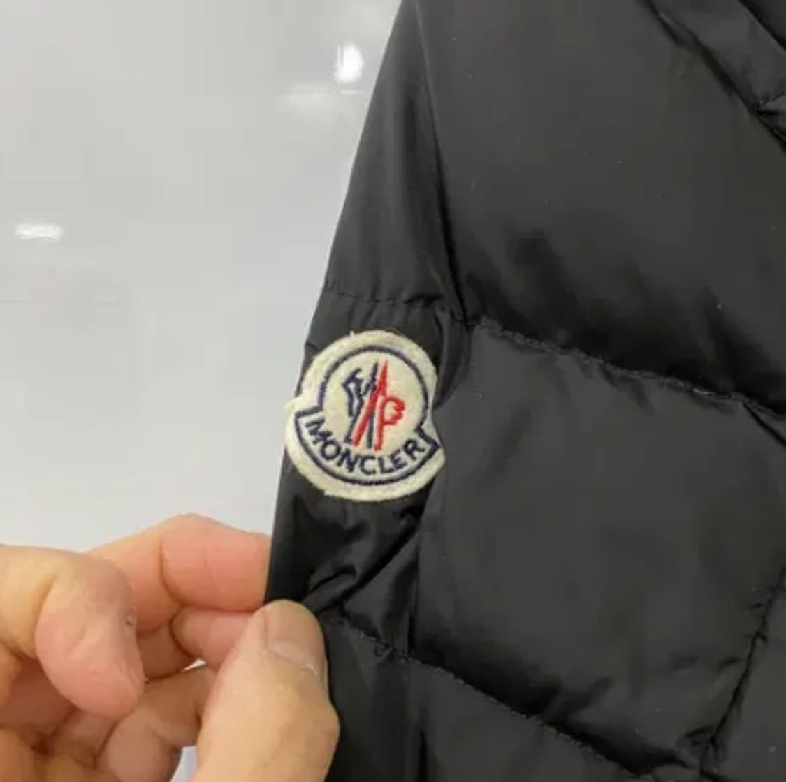 7335. 여성용 몽클레르 털 파카 (XS) 상품이미지9
