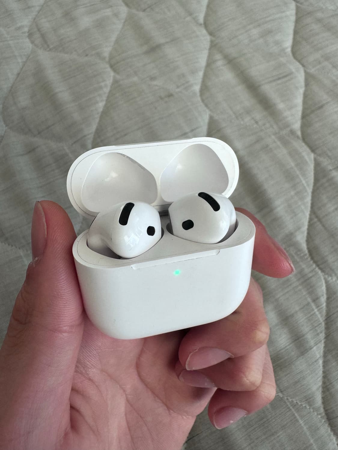 에어팟4 노캔버전 상품이미지1