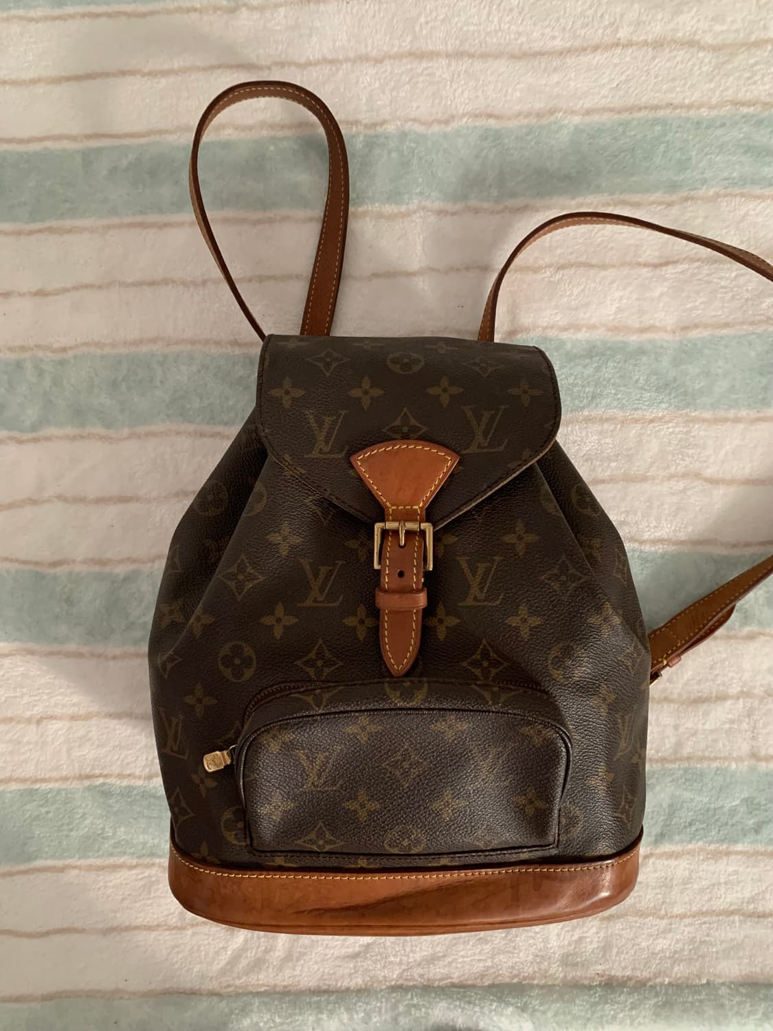 루이비통 몽수리 백팩 상품이미지1