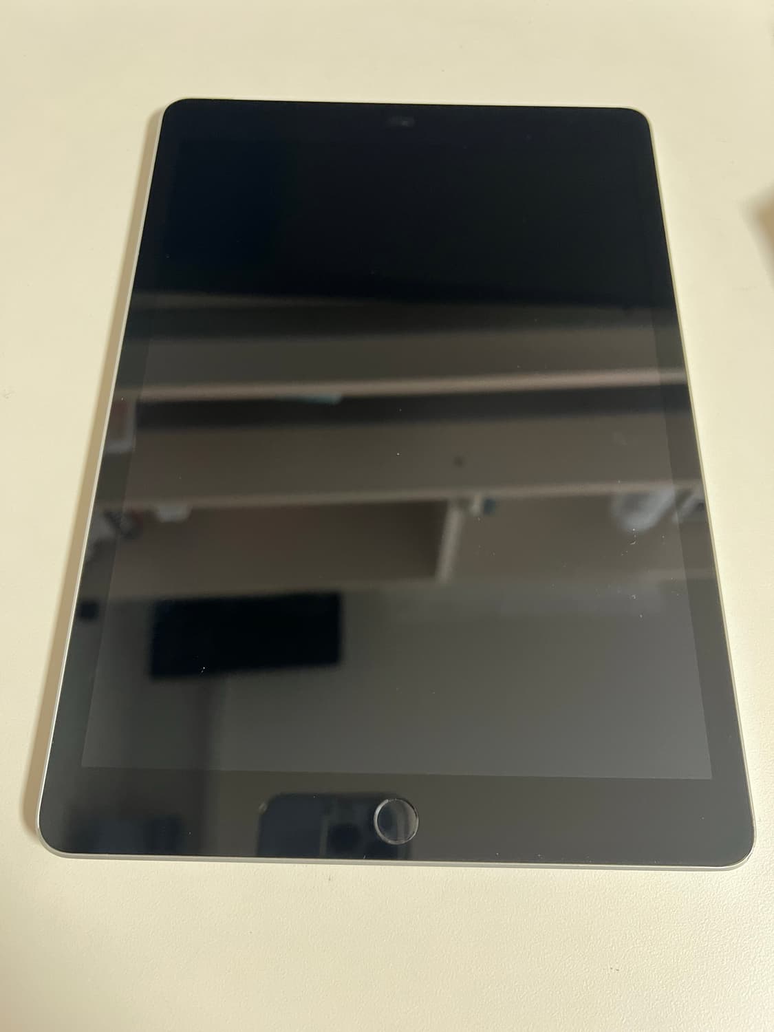 아이패드 9세대 셀룰러 64GB 실버 A급 상품이미지2