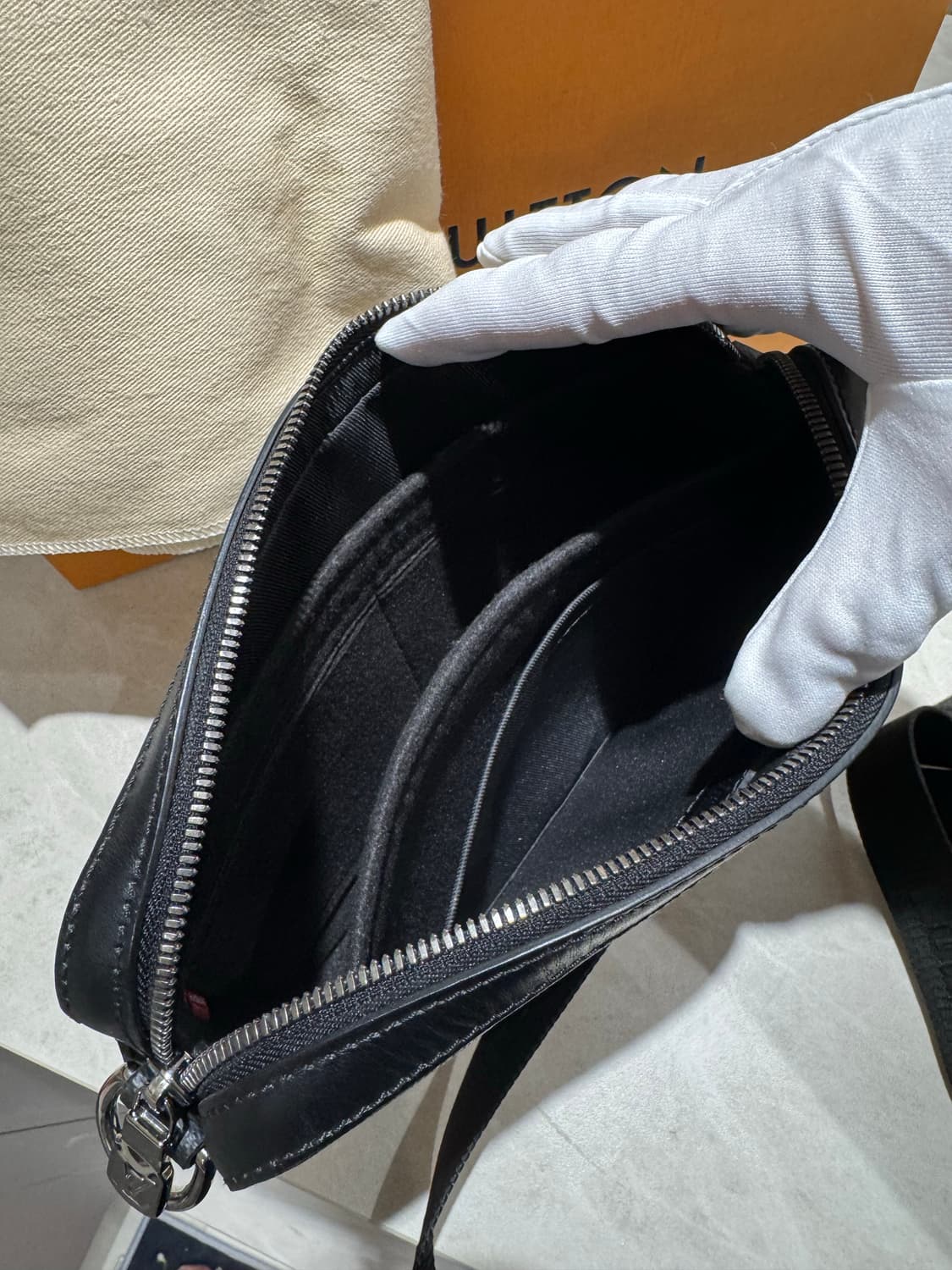 (정품) 루이비통 이클립스 트리오 메신저백 상품이미지5