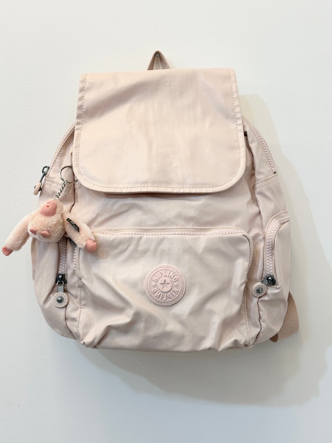 키플링 시티집 스몰 핑크 샤인 백팩 베이비 핑크 상품이미지1