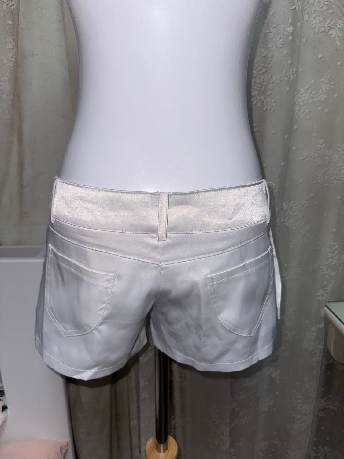 Vintage satin micro-shorts 상품이미지2