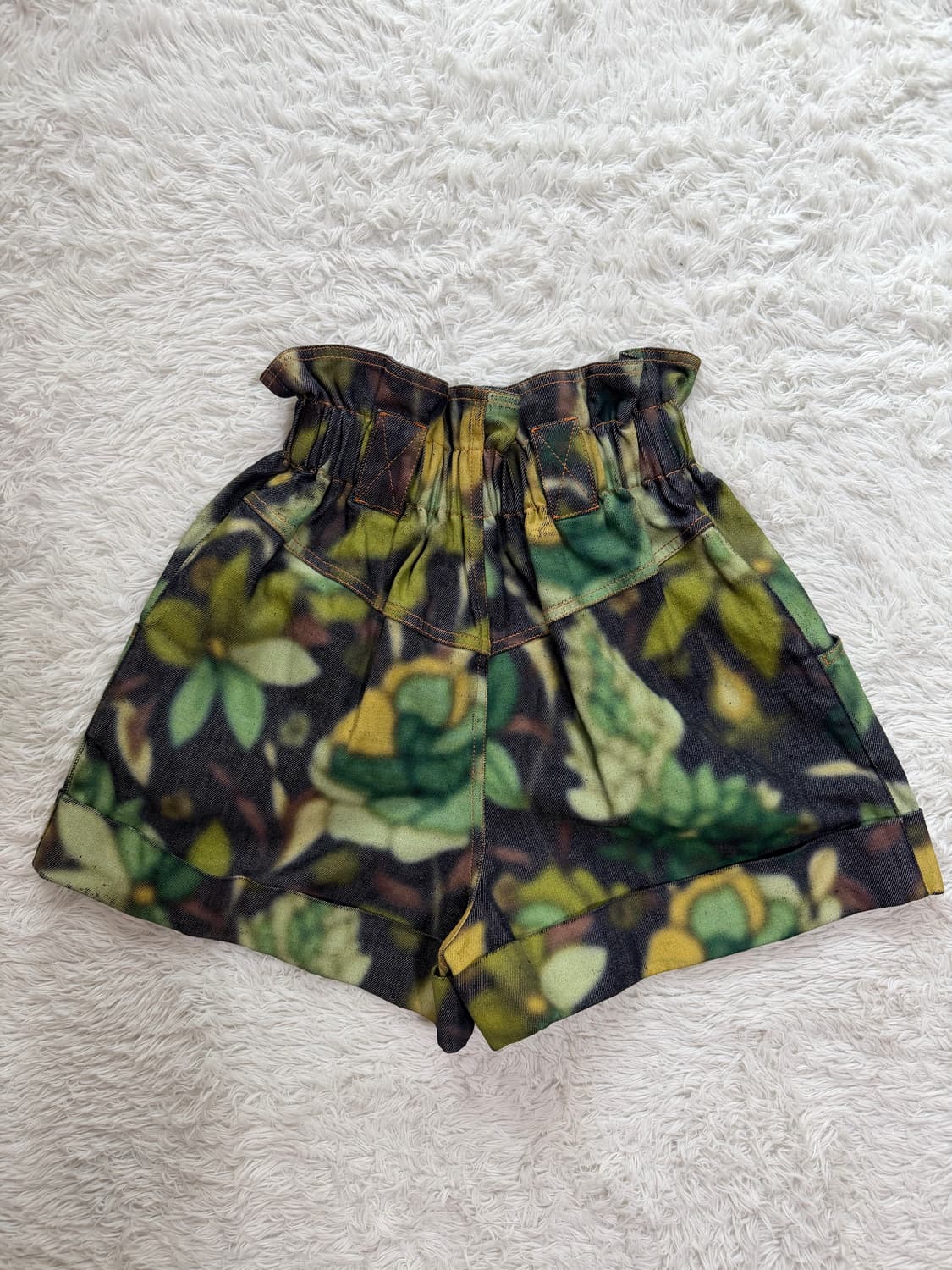 펜디(Fendi) 로마 플로럴 프린트 데님 하이웨이스트 쇼츠 상품이미지4