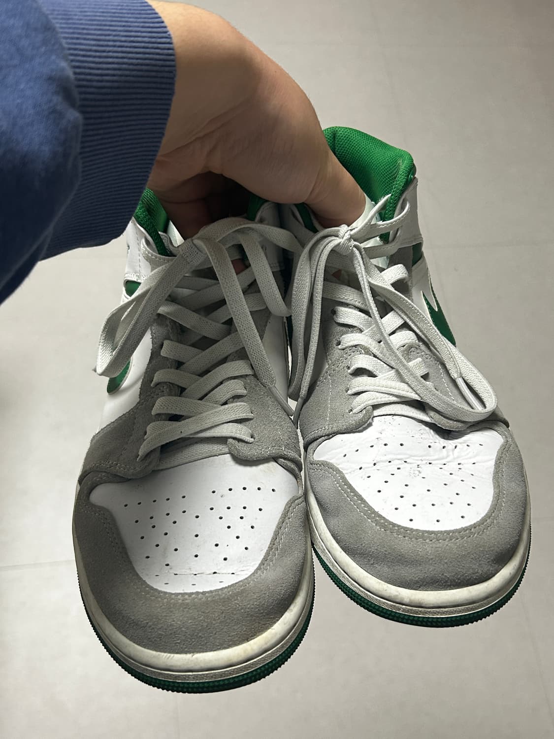 조던 1 미드 SE 파인 그린 라이트 스모크 그레이 (285) 상품이미지4