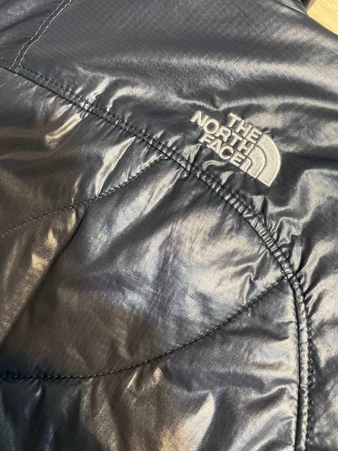 노스페이스 경량 패딩 상품이미지3