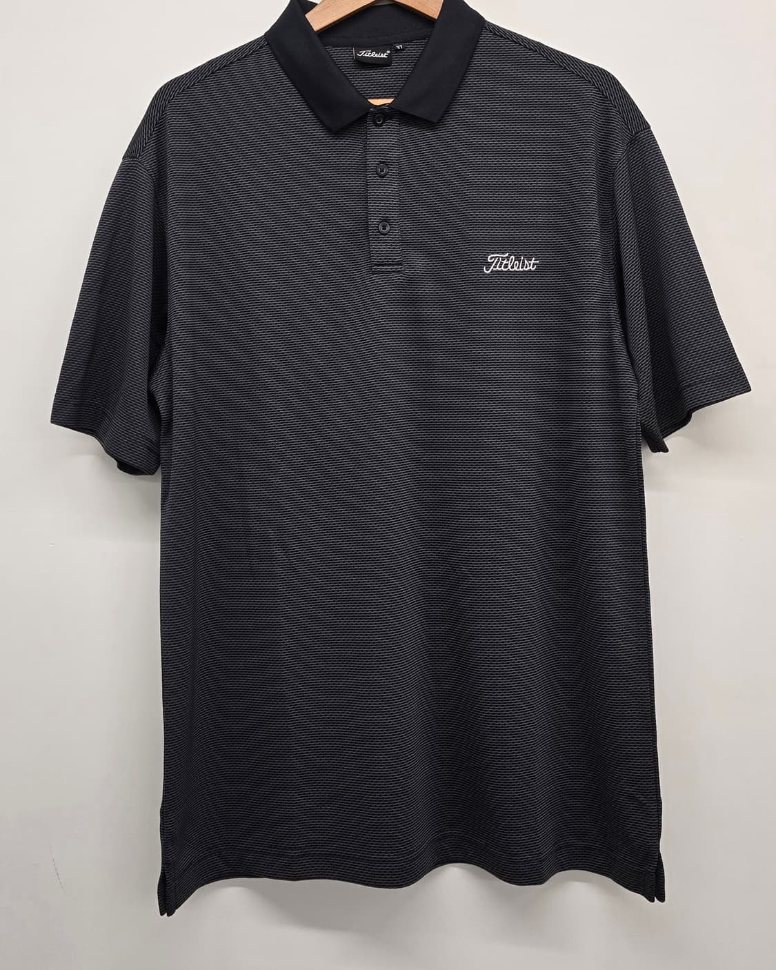 타이틀리스트 남성 골프 반팔카라티.
싸이즈 105 상품이미지1