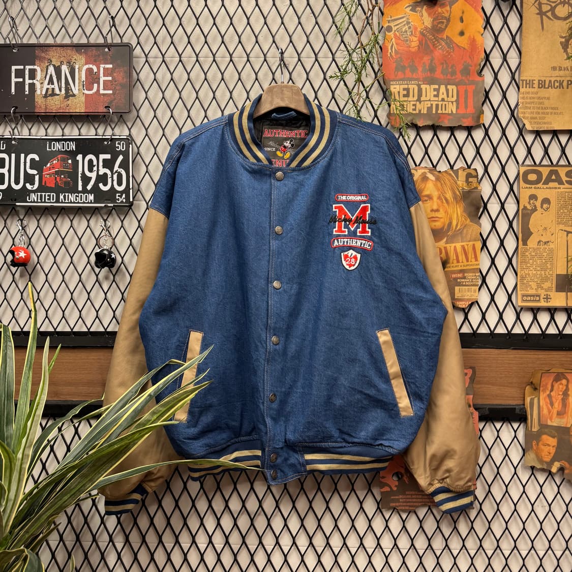 00s 월트디즈니 미키마우스 데님 스타디움 바시티 자켓 브라운 배색 상품이미지1