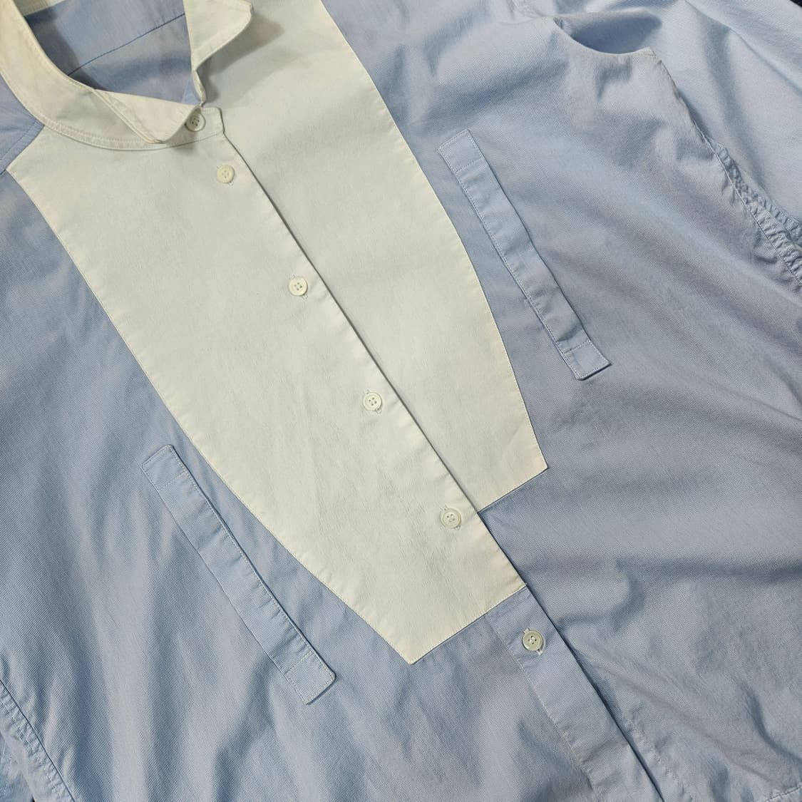 로에베(LOEWE)루즈핏 스트라이프 가죽 카라 블럭 셔츠 상품이미지3