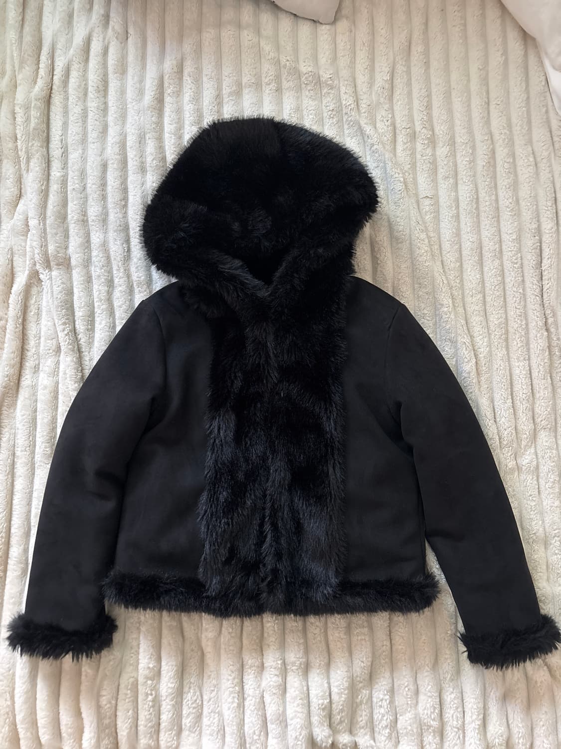나비버스 Big Hoodie Fur Jacket 상품이미지3